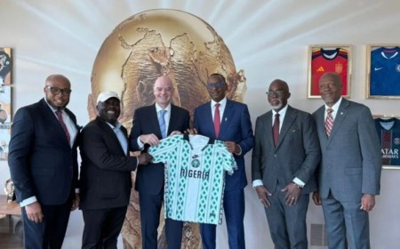 Nigerian Sports Chiefs Meet FIFA President Amid Suspension Threat
